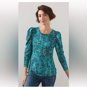 Chico’s puff sleeve python snake print top. Size 2. Excellent condition.